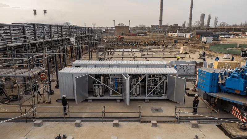 OMV Petrom Receives First Electrolyser Module for 20 MW Green Hydrogen Project at Petrobrazi