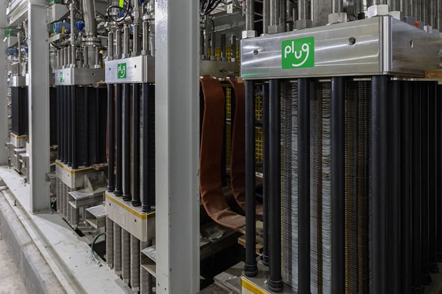 Plug Power Awarded FEED Contract for 275 MW Electrolyzer System in Hy2gen's Canadian Ammonia Project