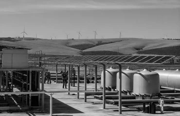 Spain Allocates €439.4 Million to Three Green Hydrogen Projects Totaling 250 MW Capacity