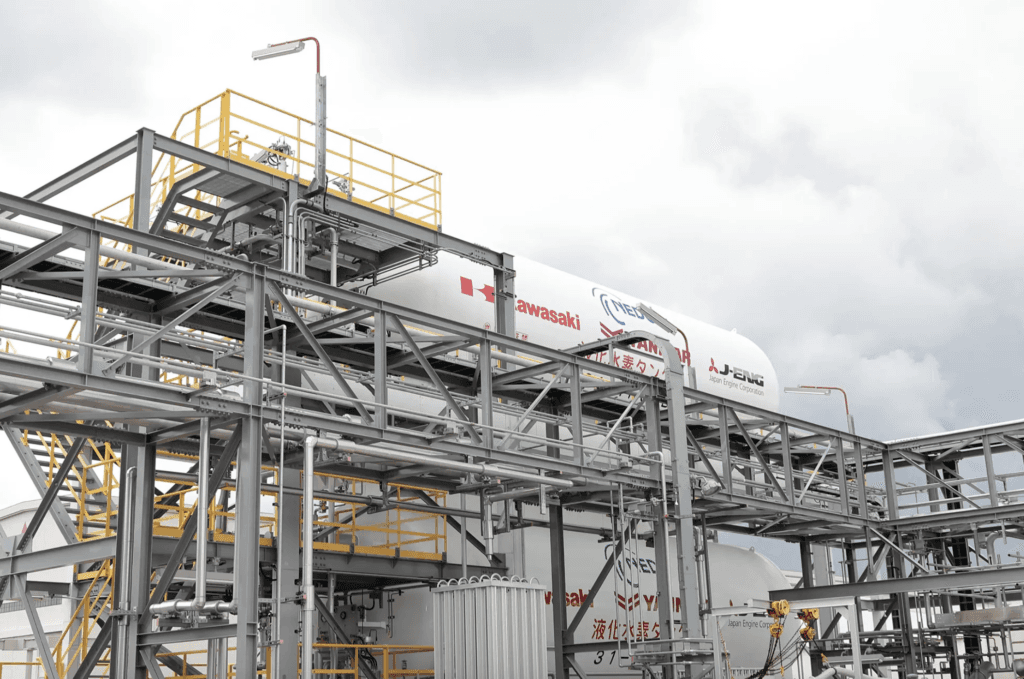 Japan Engine Successfully Tests World's First Hydrogen-Fueled Main Engine for Commercial Vessel